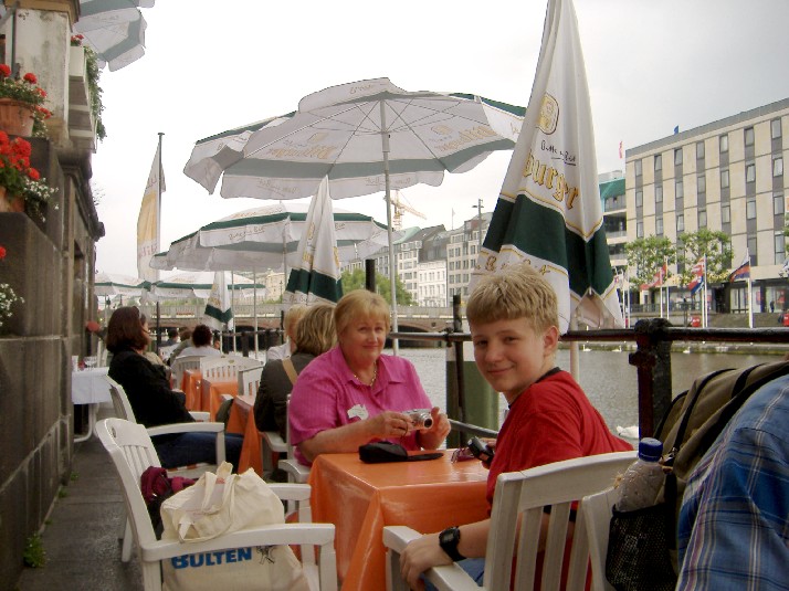 2007_RepastAfterTouringHamburg
